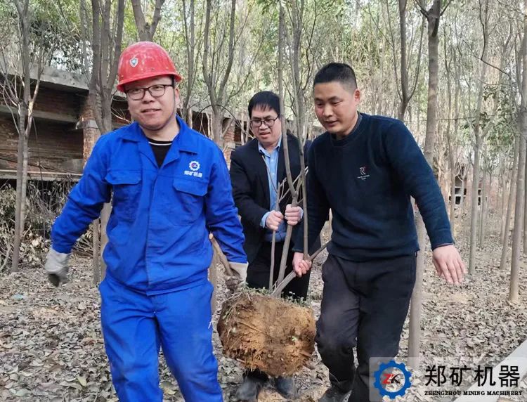 植樹2.jpg 植樹2.jpg